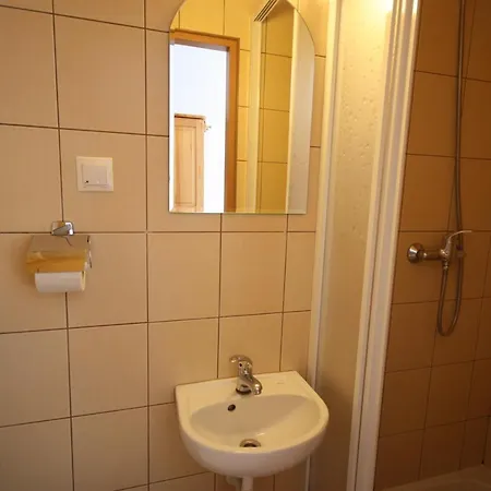 Domek U Gasienicow 2- Pokoje Goscinne