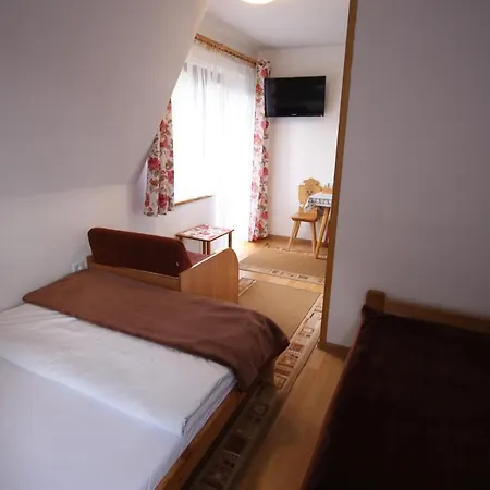 Domek U Gasienicow 2- Pokoje Goscinne Homestay